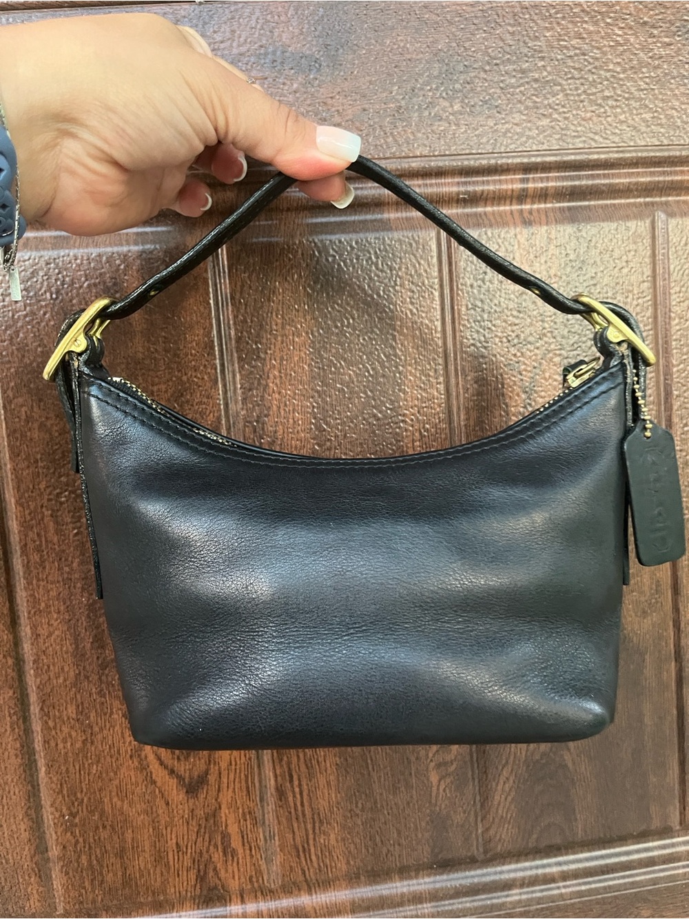 Vintage Coach Black Leather legacy Demi pouch with Gold Hardware NoE2P-9844